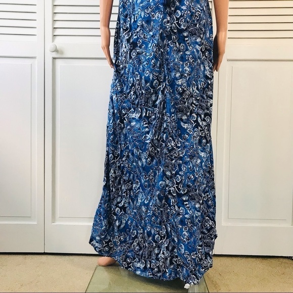 LUCKY BRAND Blue Floral Sleeveless Maxi Dress Size Medium - Picture 11 of 11